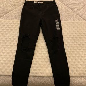 Levi’s 721 high-rise skinny jeans